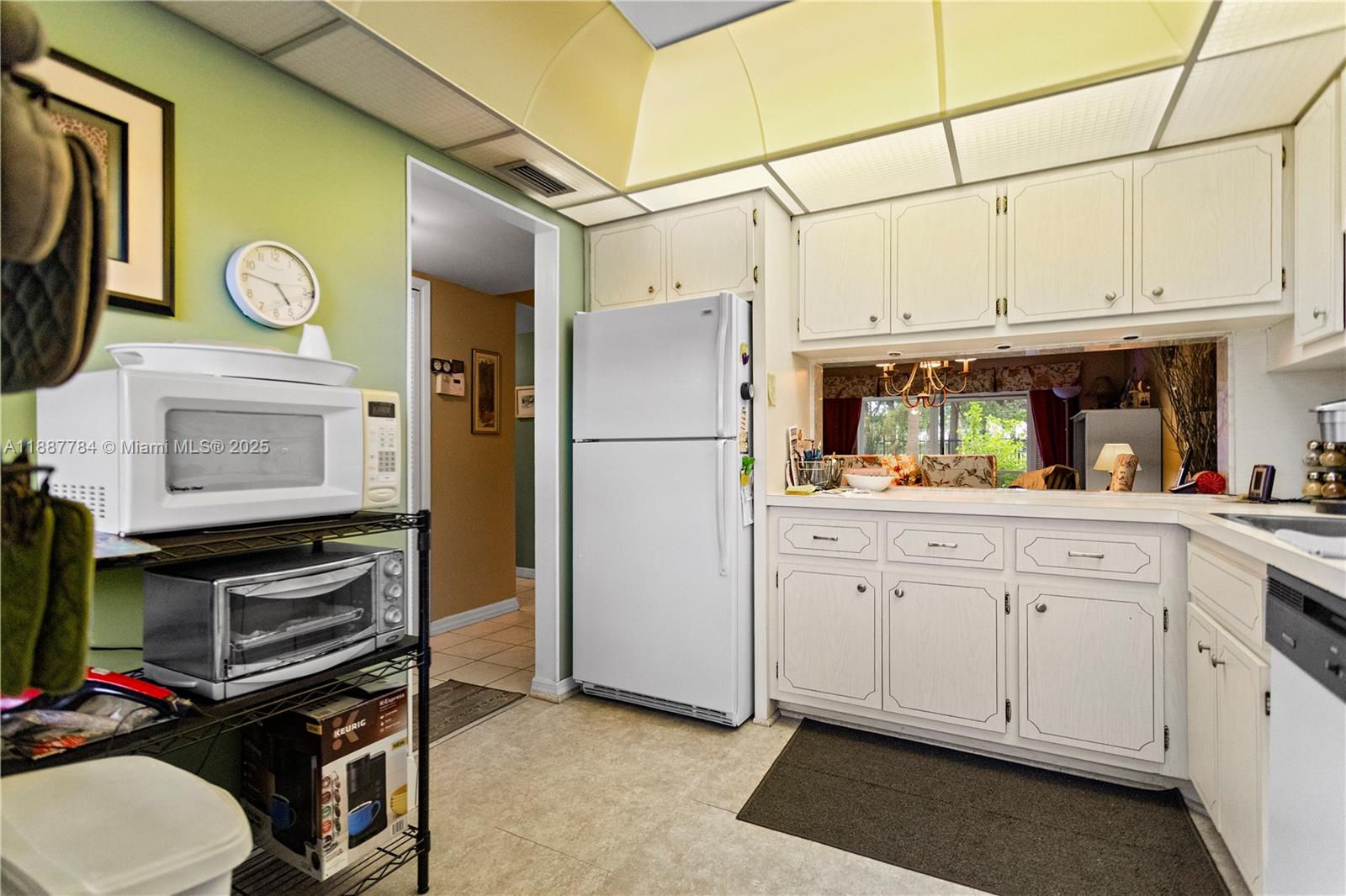 HILLCREST COUNTRY CLUB AP - Residential