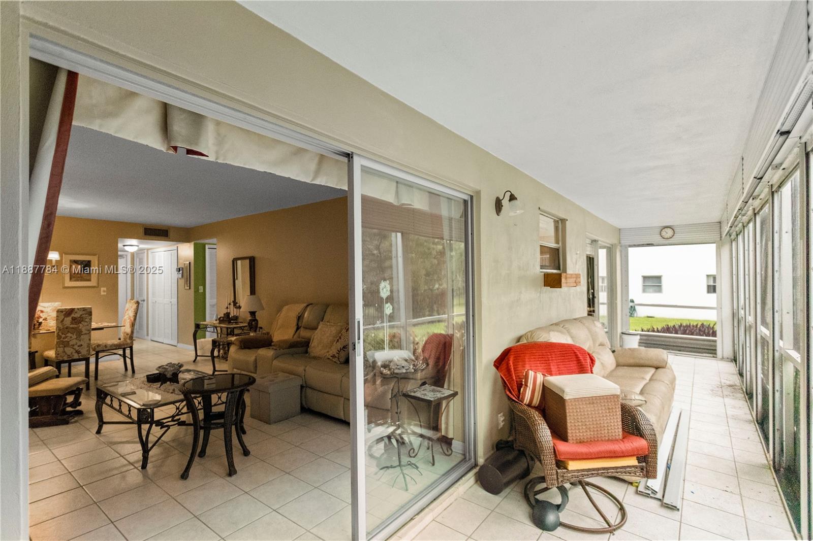 HILLCREST COUNTRY CLUB AP - Residential