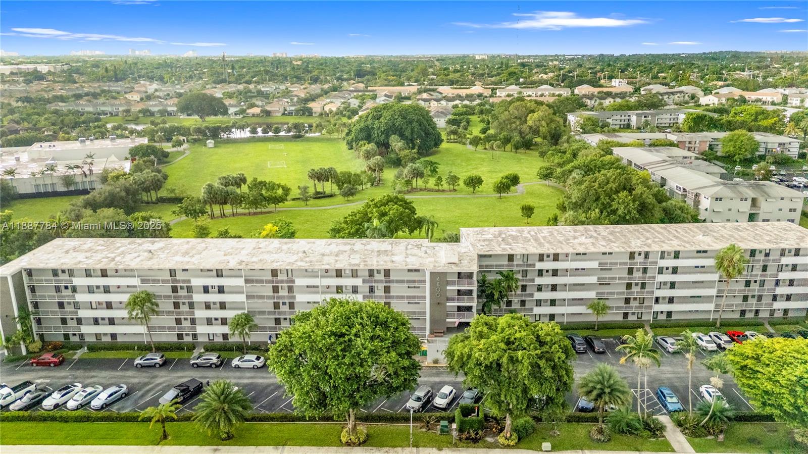 HILLCREST COUNTRY CLUB AP - Residential