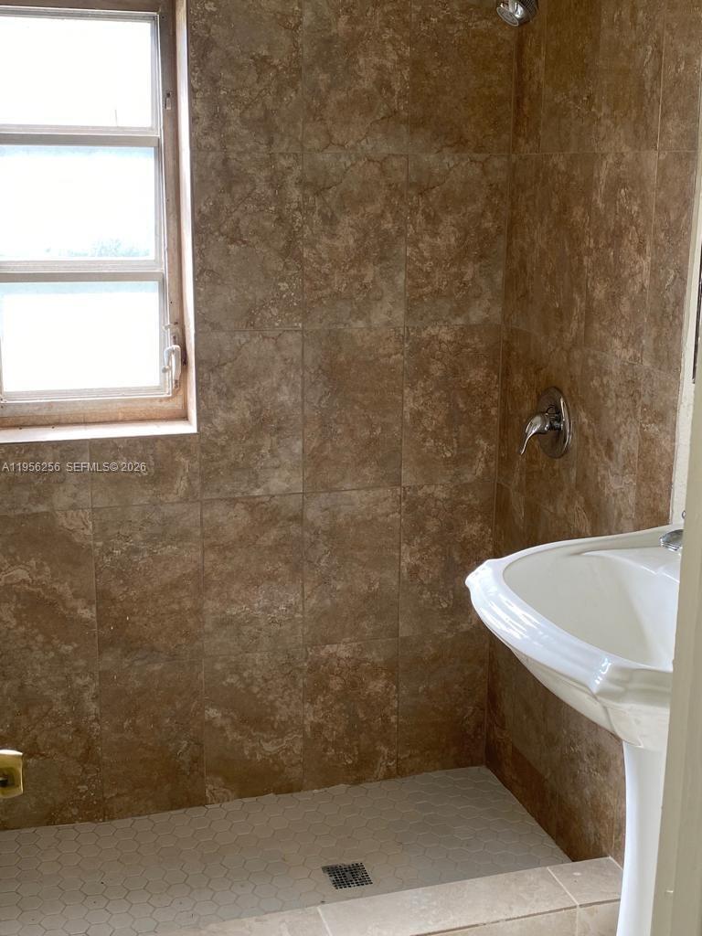 RICHMOND HEIGHTS - Residential