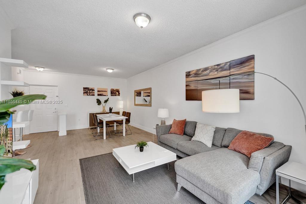 PORTO BELLAGIO CONDO - Residential