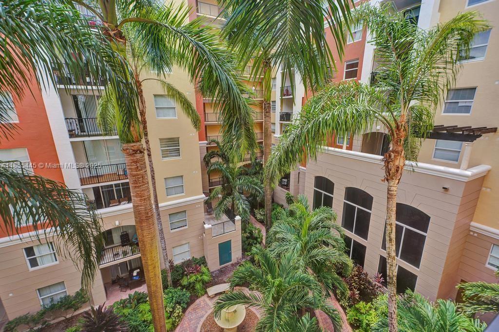 PORTO BELLAGIO CONDO - Residential