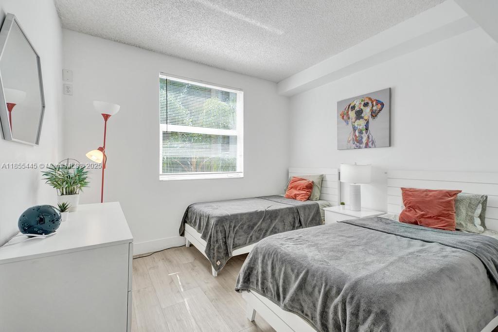 PORTO BELLAGIO CONDO - Residential