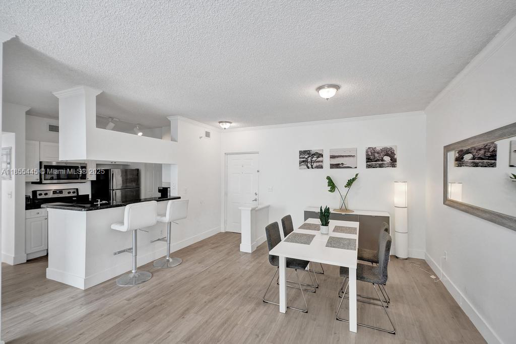 PORTO BELLAGIO CONDO - Residential