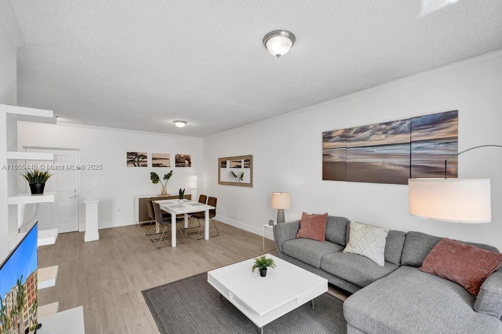 PORTO BELLAGIO CONDO - Residential