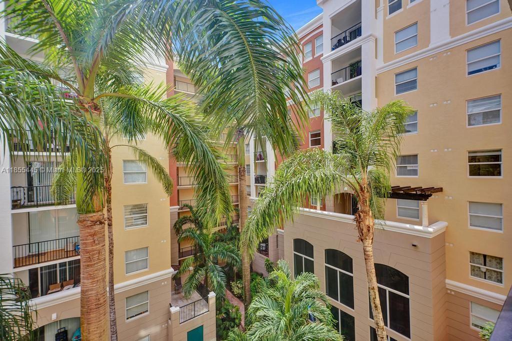 PORTO BELLAGIO CONDO - Residential