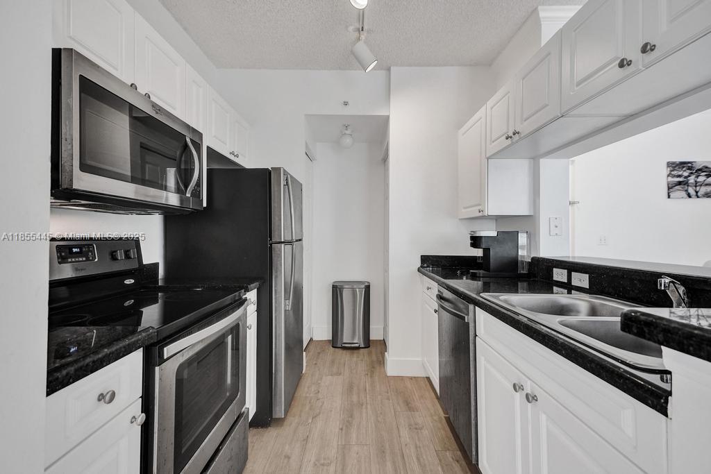 PORTO BELLAGIO CONDO - Residential