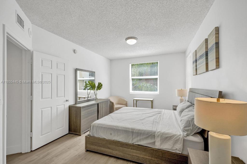 PORTO BELLAGIO CONDO - Residential