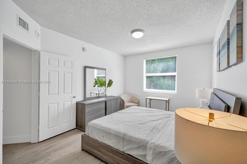 PORTO BELLAGIO CONDO - Residential