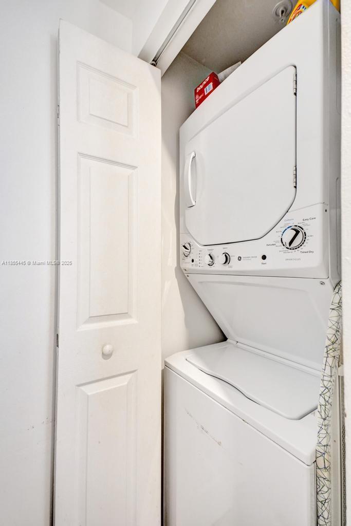 PORTO BELLAGIO CONDO - Residential