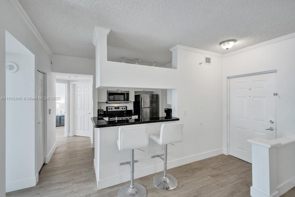 PORTO BELLAGIO CONDO - Residential