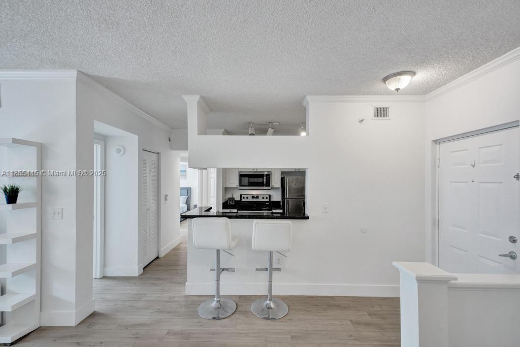 PORTO BELLAGIO CONDO - Residential