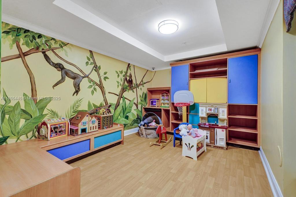 PORTO BELLAGIO CONDO - Residential