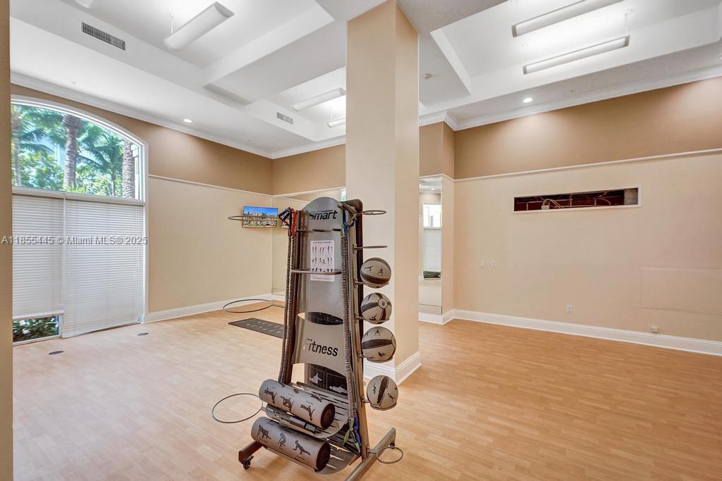 PORTO BELLAGIO CONDO - Residential