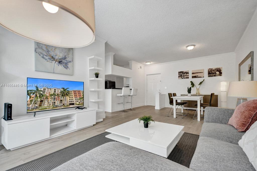 PORTO BELLAGIO CONDO - Residential