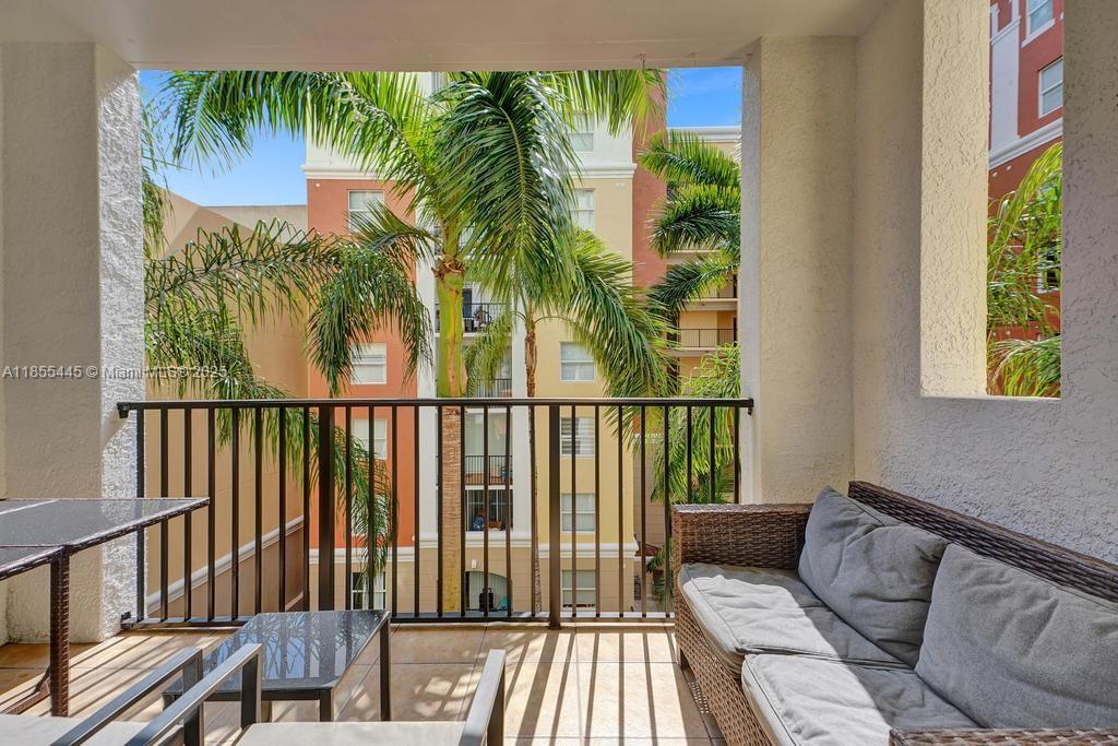 PORTO BELLAGIO CONDO - Residential