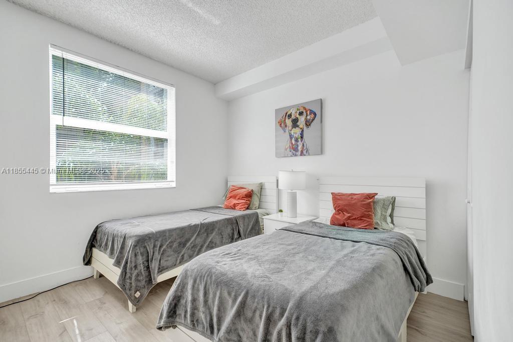 PORTO BELLAGIO CONDO - Residential