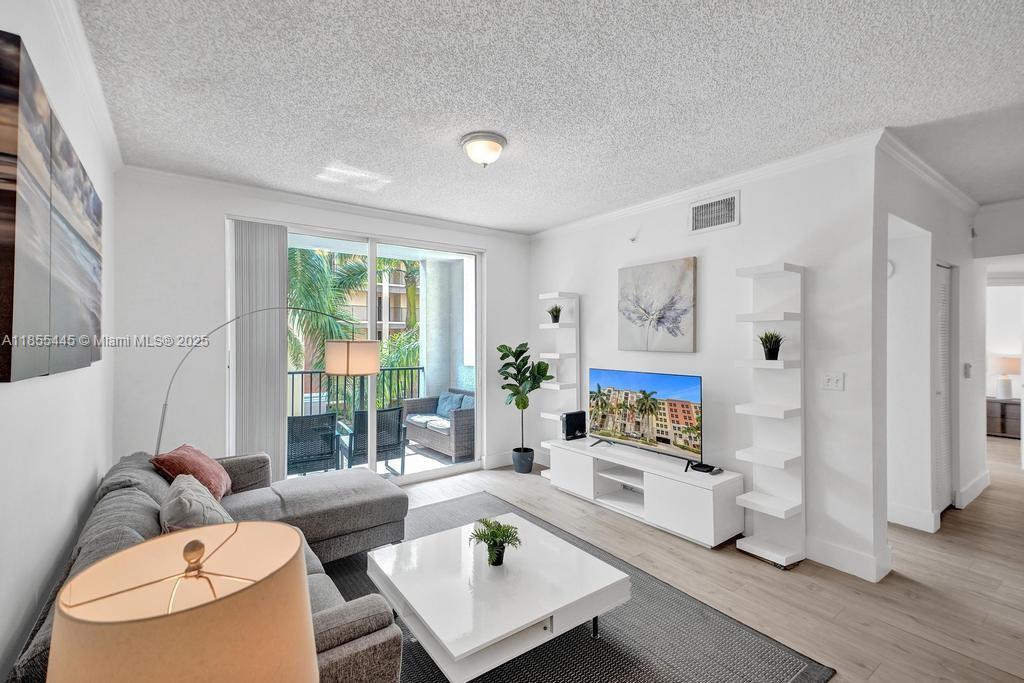 PORTO BELLAGIO CONDO - Residential