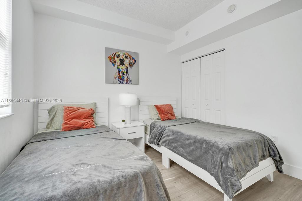 PORTO BELLAGIO CONDO - Residential