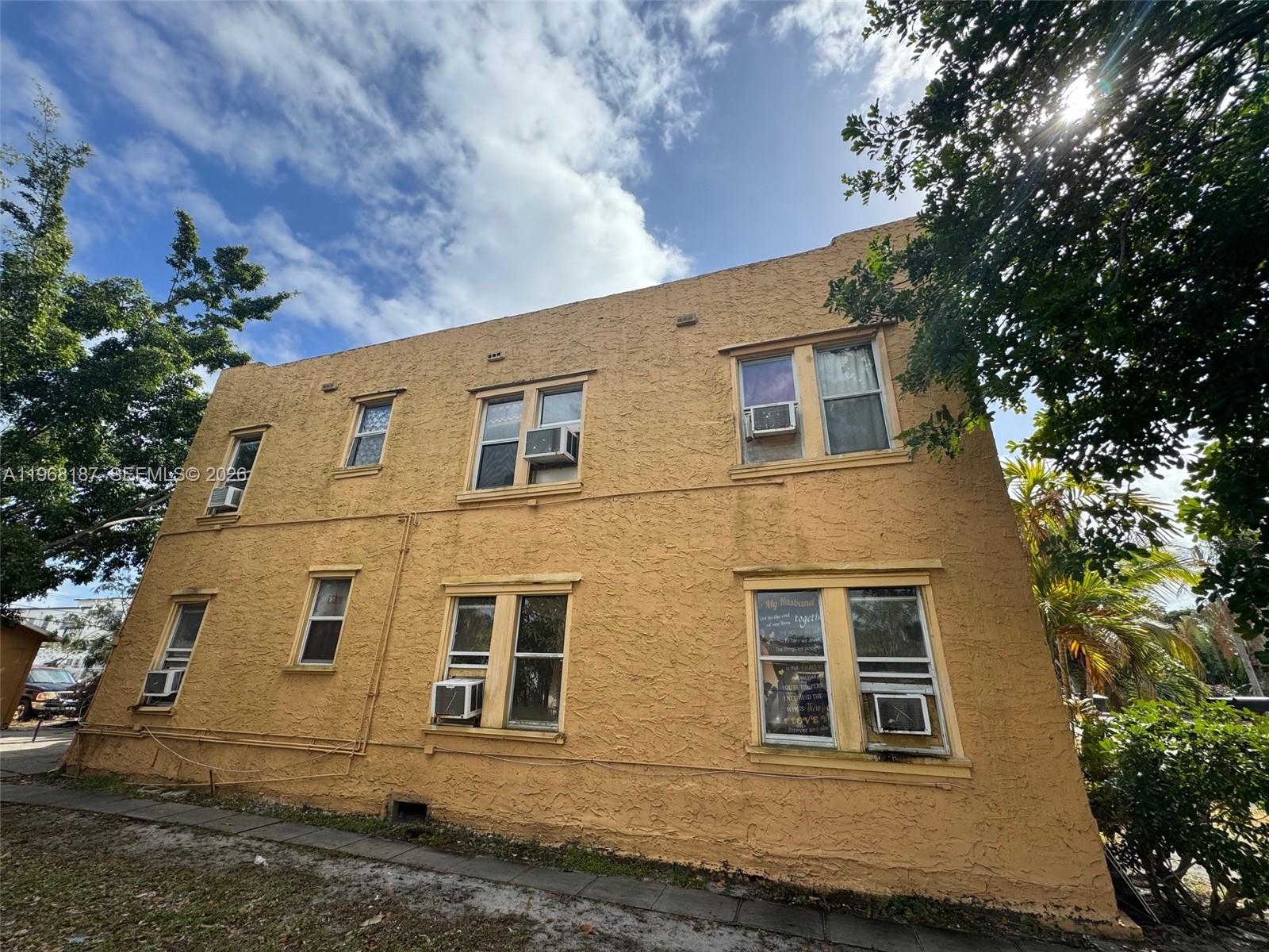 LAKE WORTH TOWN OF - Residential Income