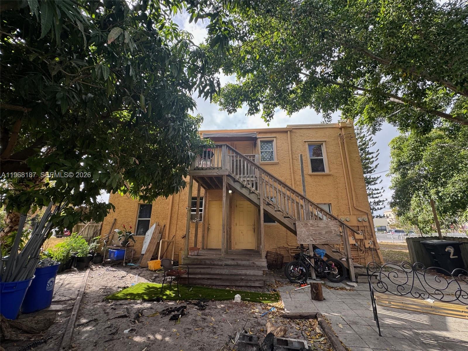 LAKE WORTH TOWN OF - Residential Income