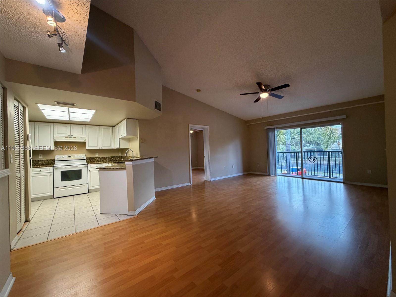 1600 S Crestwood Ct S 1612