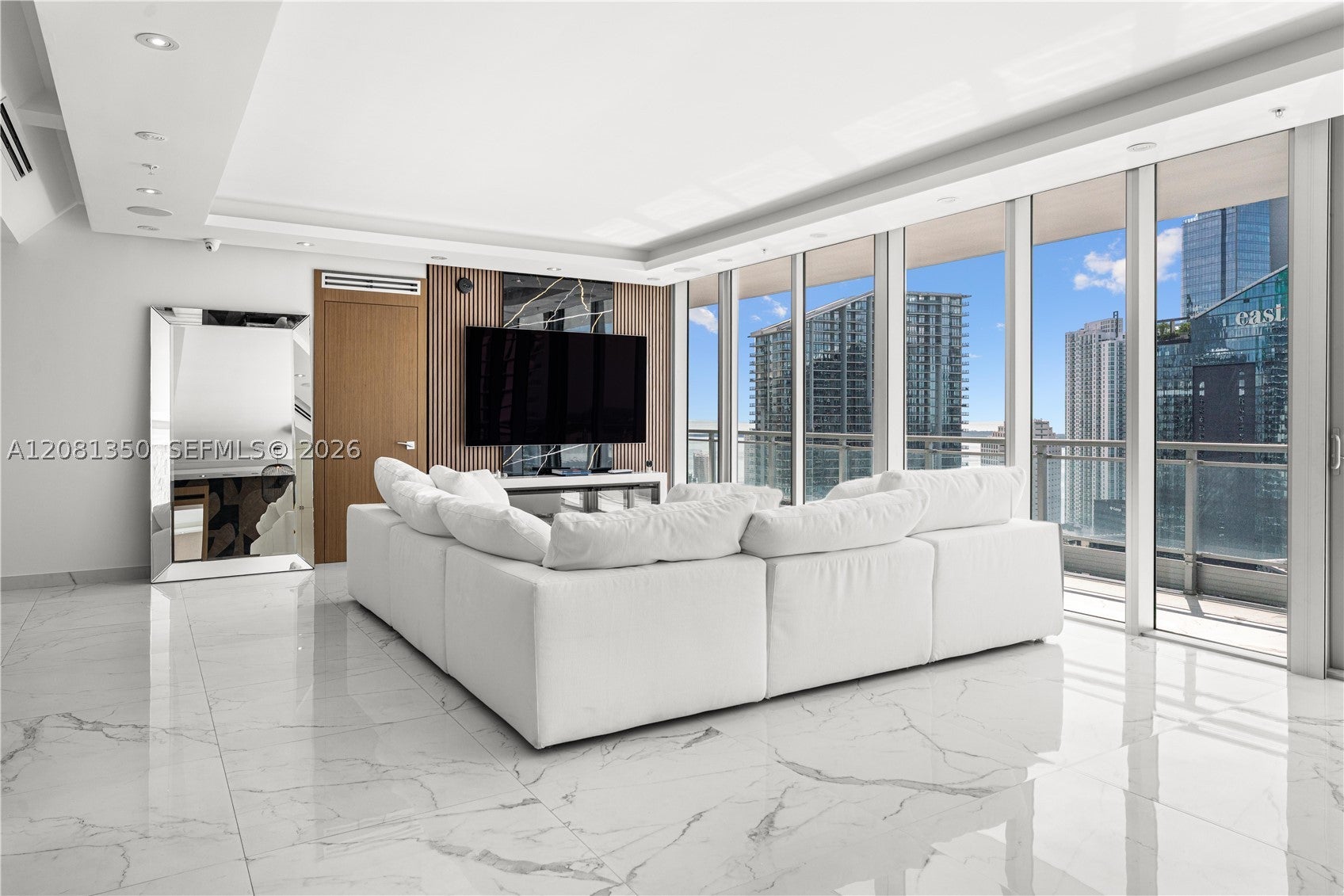92 SW 3rd St 4003-04