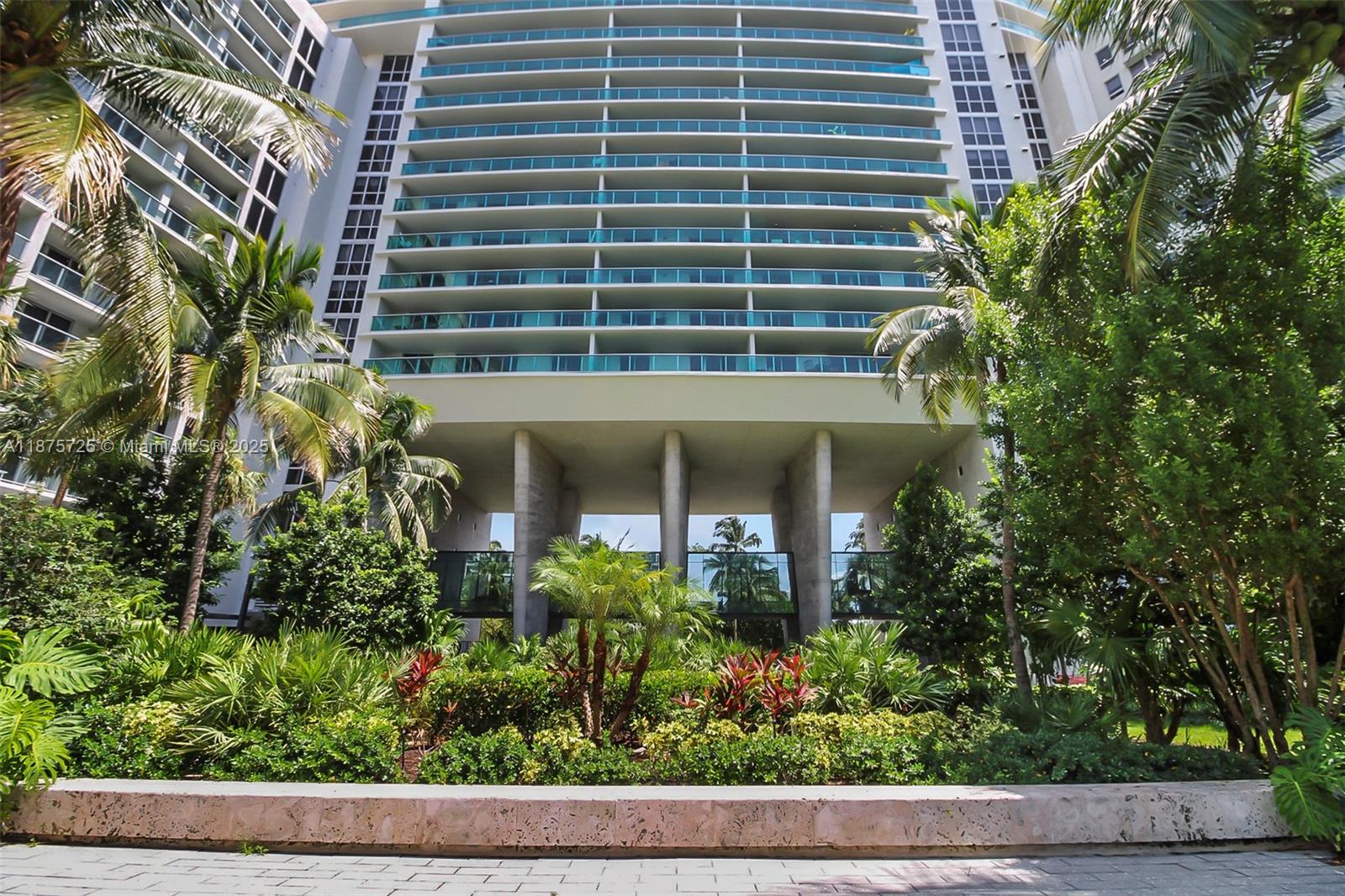 FLAMINGO SOUTH BEACH I CO - Residential