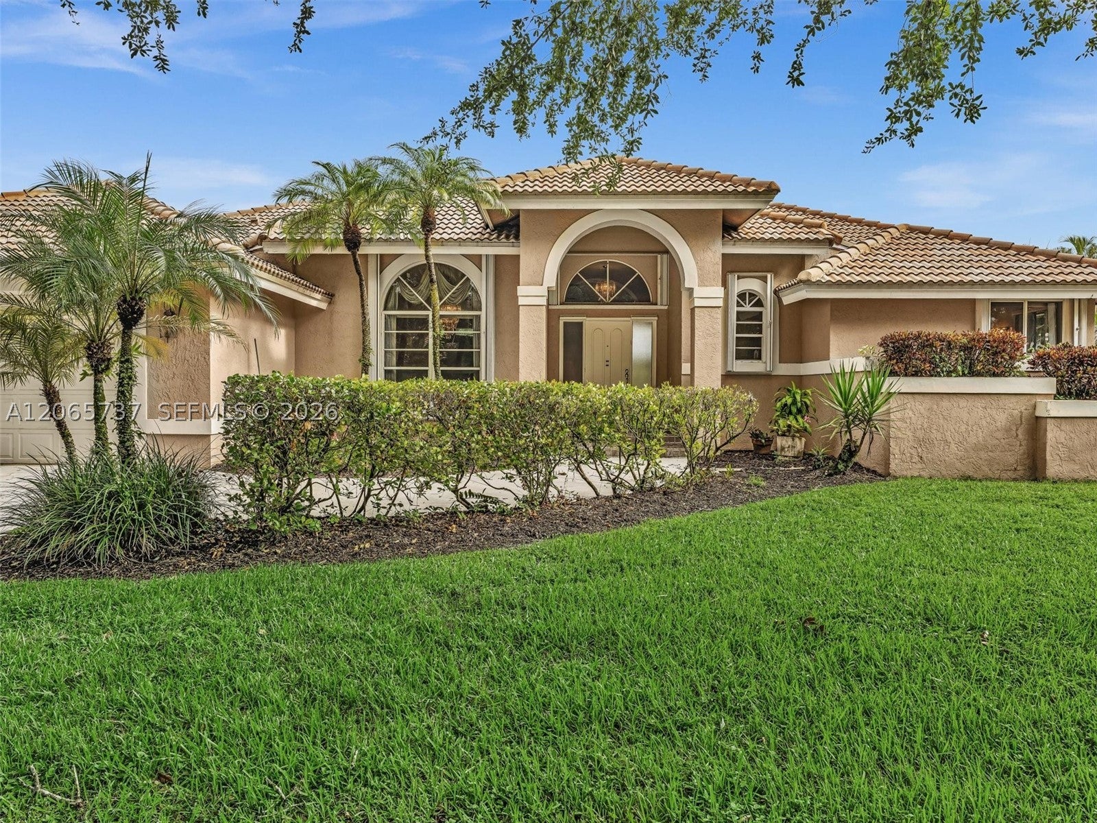11335 Lake Shore Dr