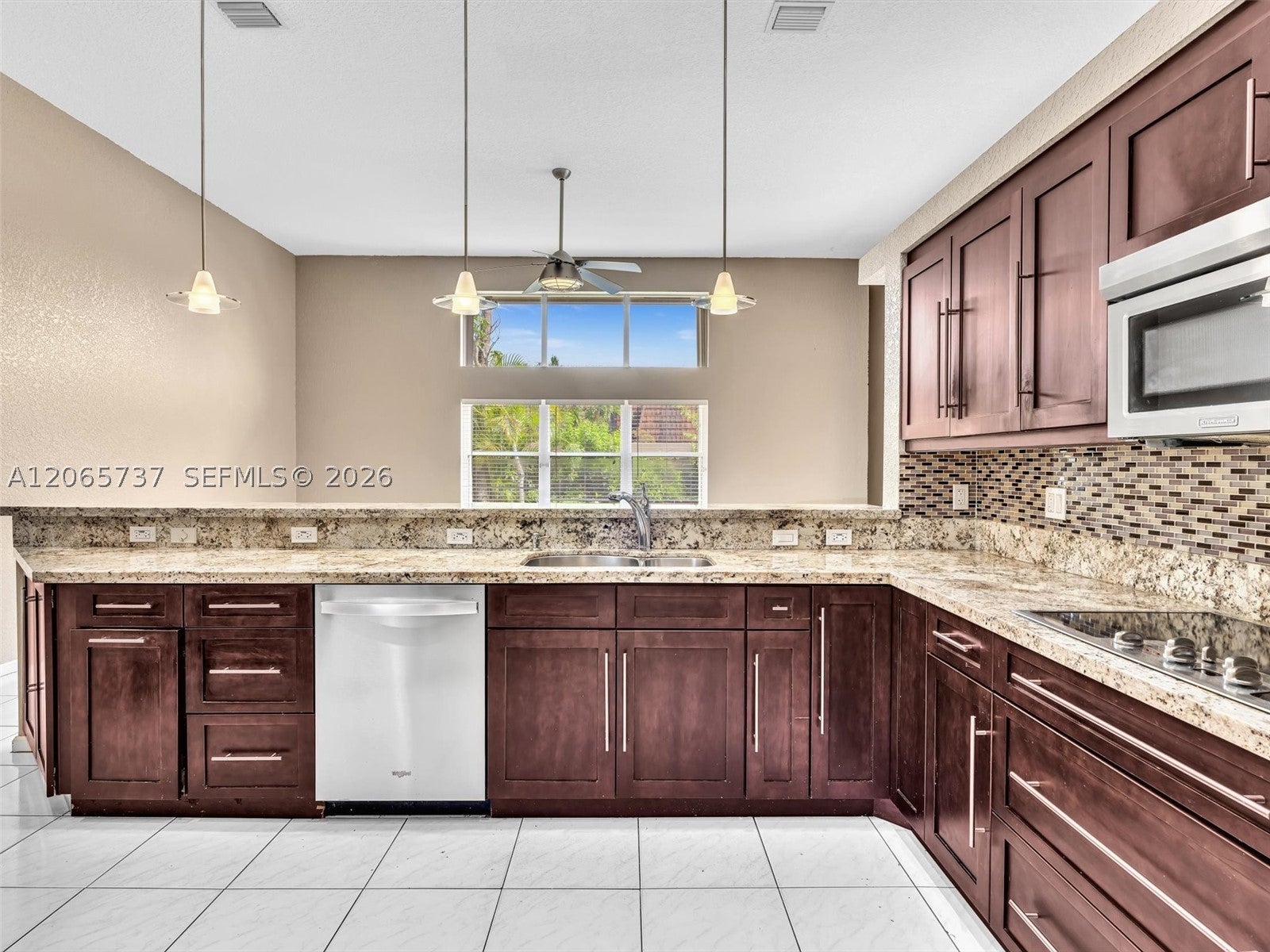 11335 Lake Shore Dr