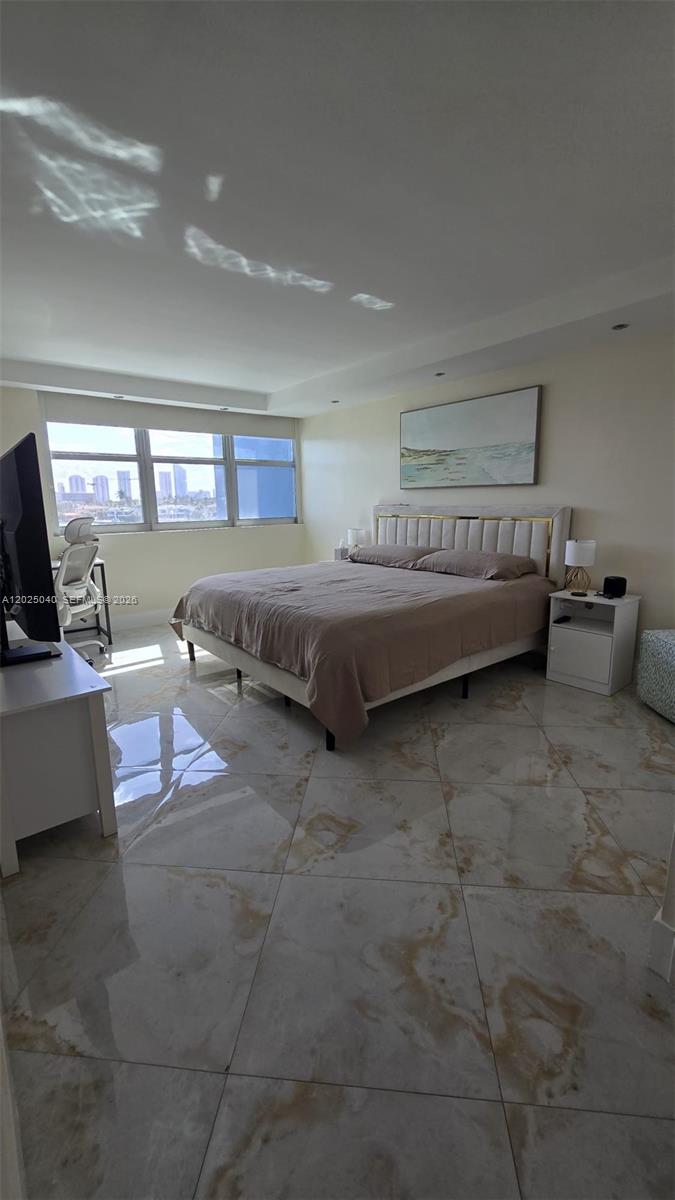 REEF EAST CONDO - Residential