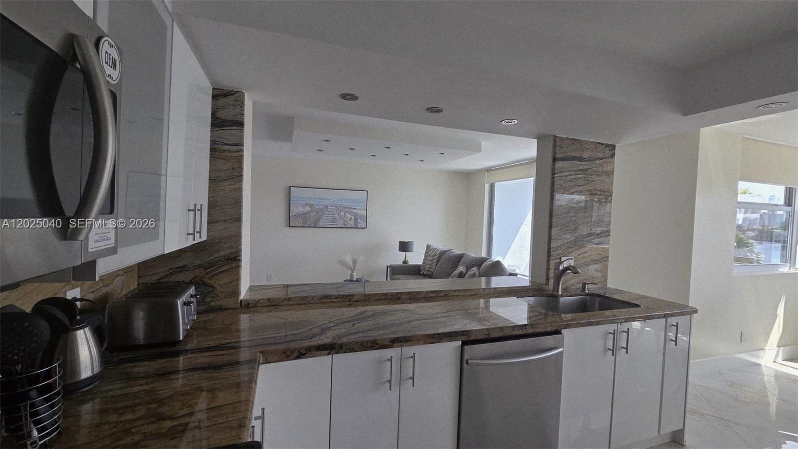 REEF EAST CONDO - Residential
