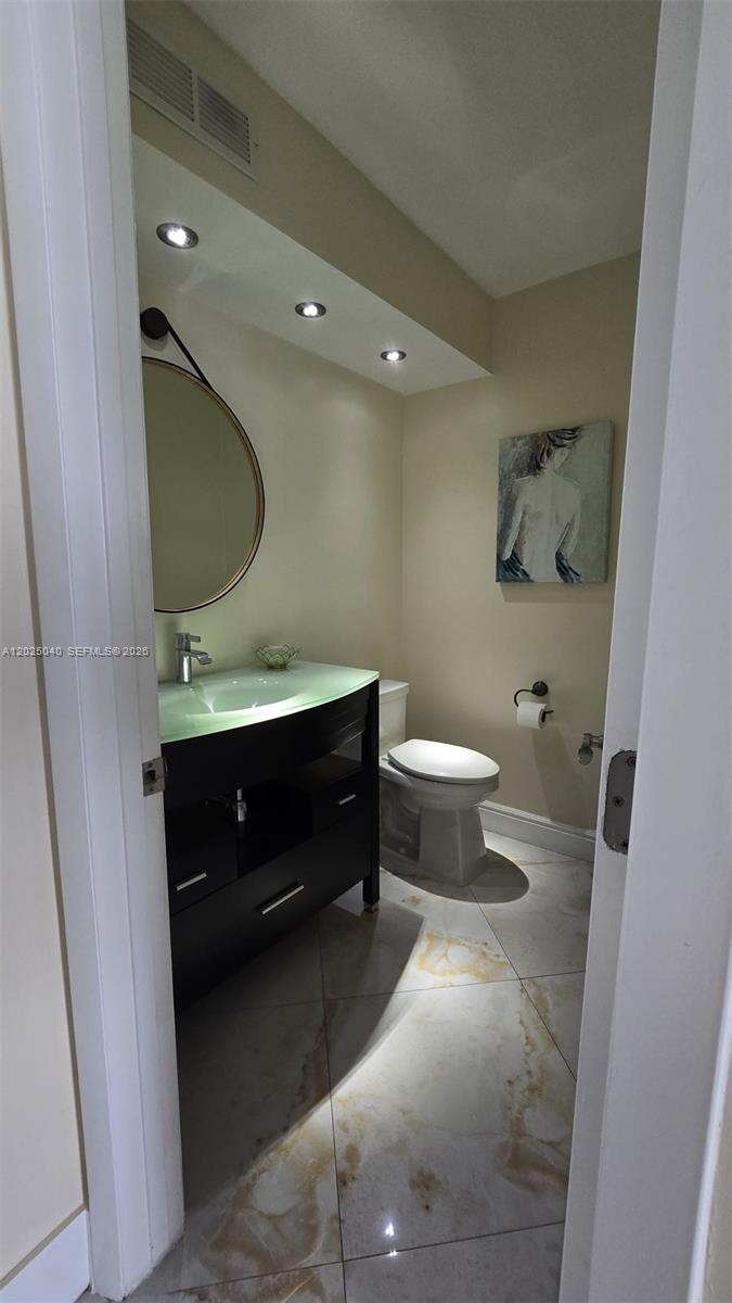 REEF EAST CONDO - Residential