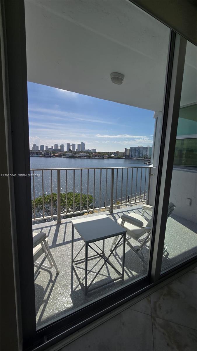 REEF EAST CONDO - Residential