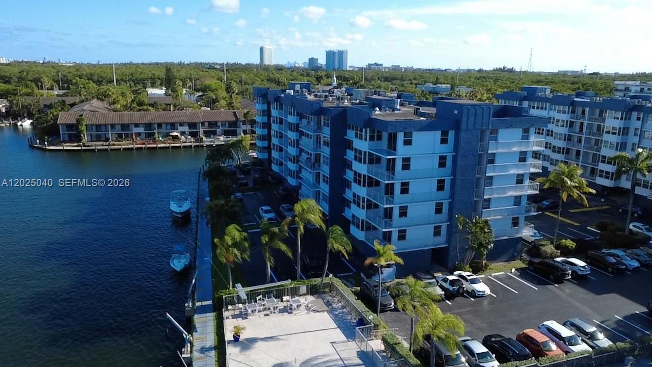 REEF EAST CONDO - Residential