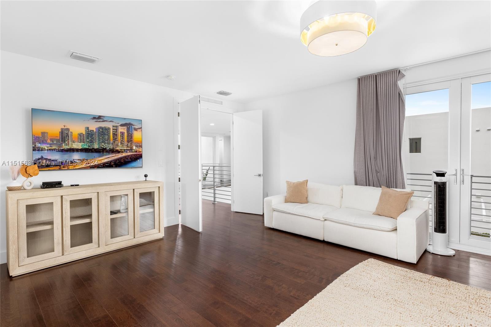 DORAL COMMONS RESIDENTIAL - Residential