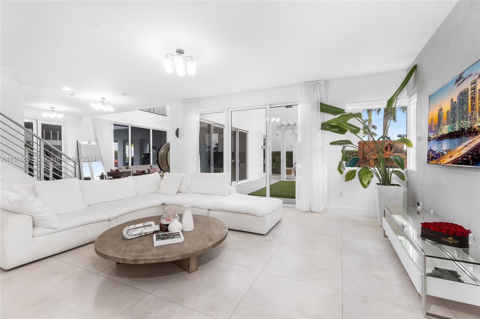 DORAL COMMONS RESIDENTIAL - Residential