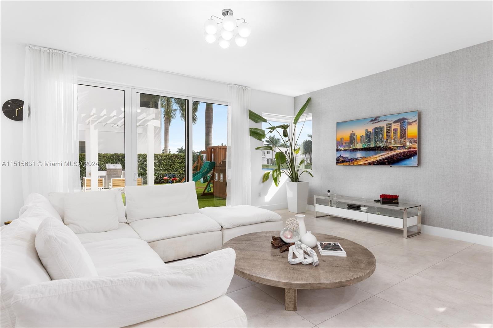 DORAL COMMONS RESIDENTIAL - Residential