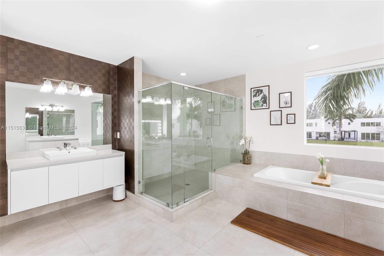 DORAL COMMONS RESIDENTIAL - Residential