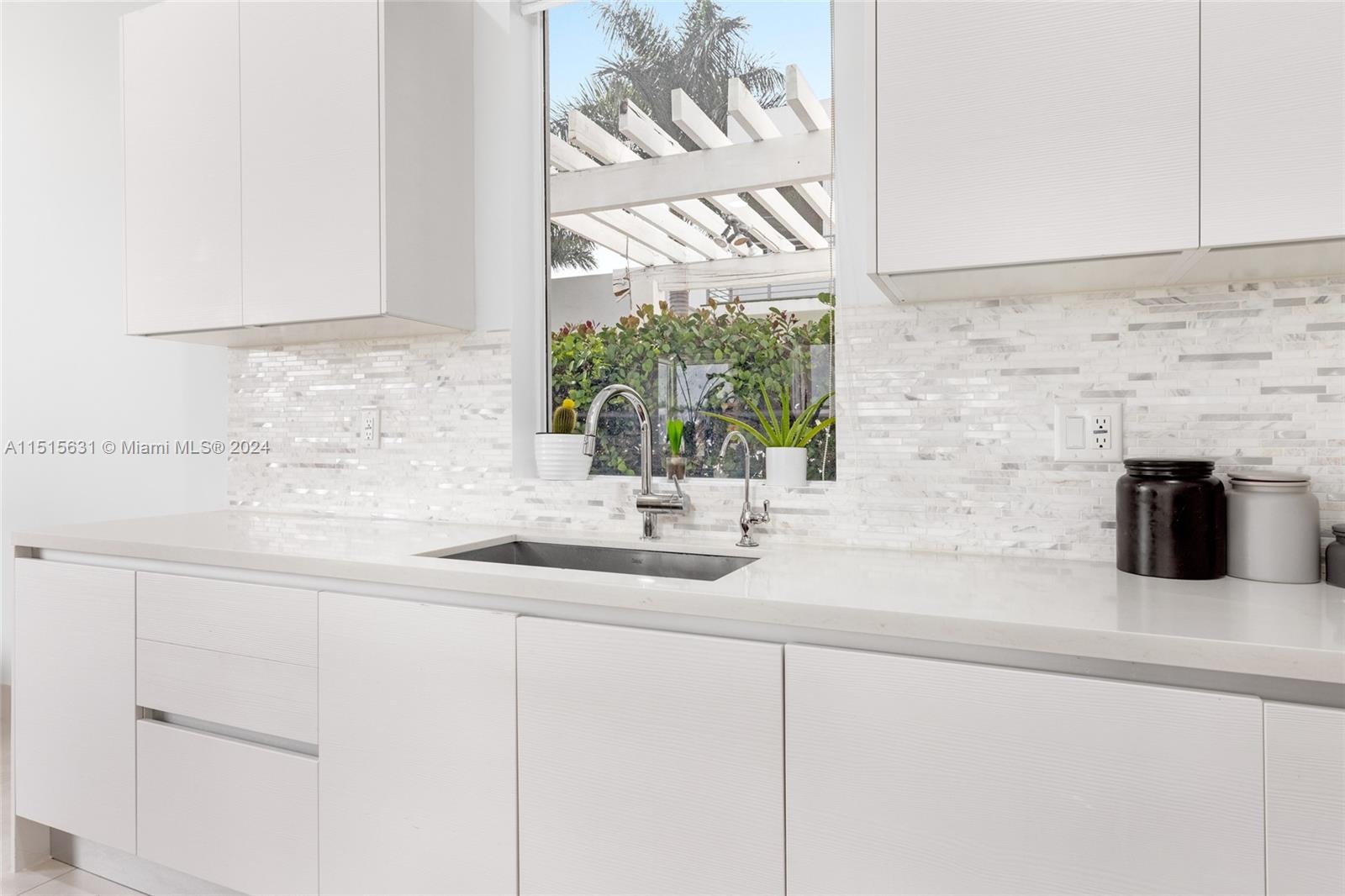 DORAL COMMONS RESIDENTIAL - Residential