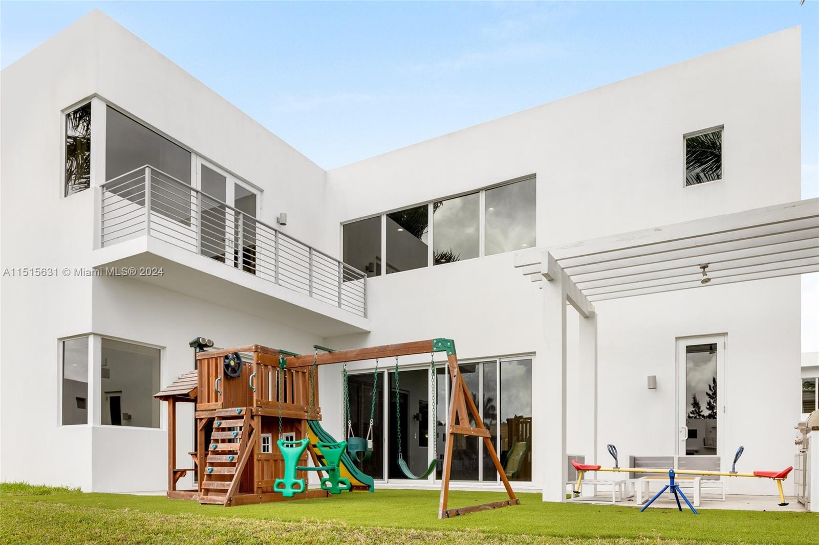 DORAL COMMONS RESIDENTIAL - Residential