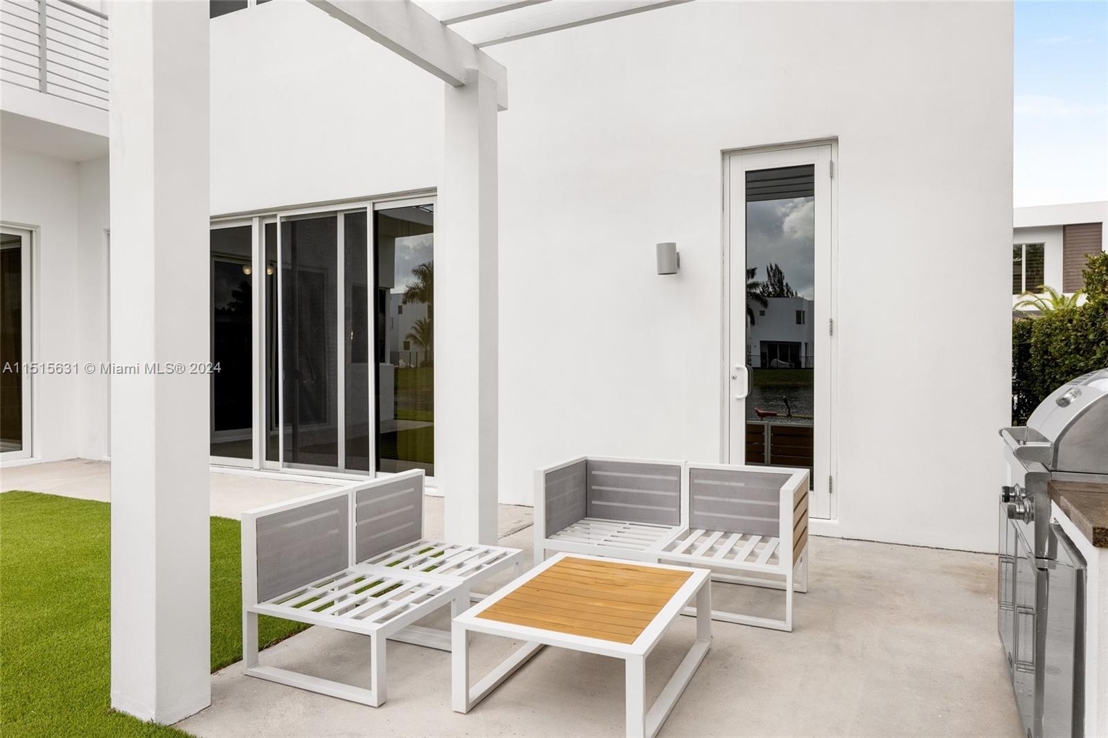 DORAL COMMONS RESIDENTIAL - Residential