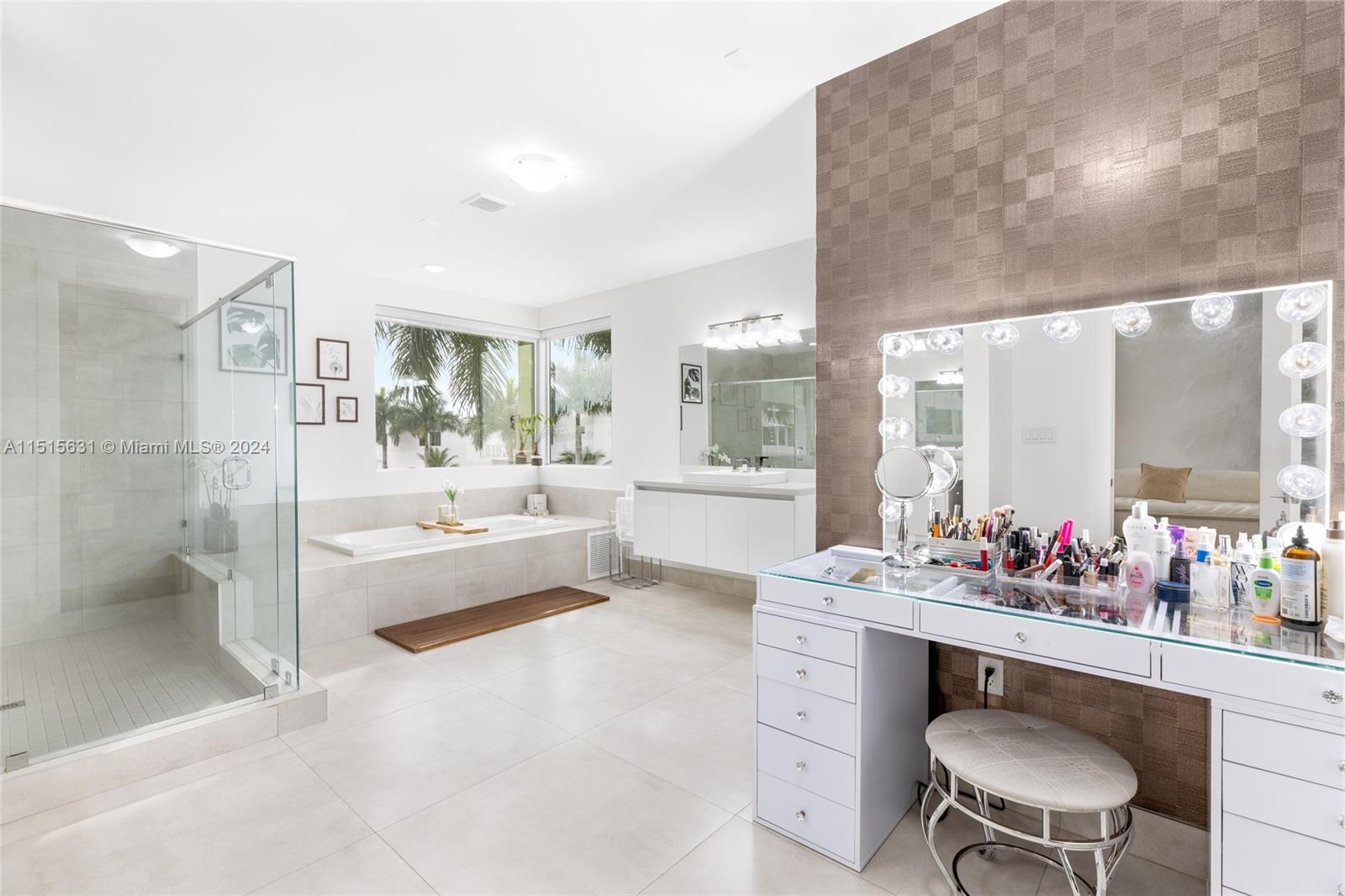DORAL COMMONS RESIDENTIAL - Residential