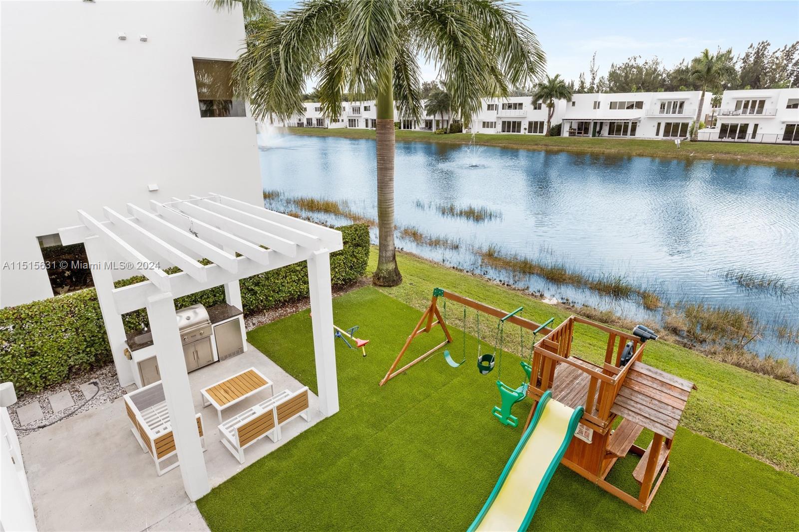 DORAL COMMONS RESIDENTIAL - Residential