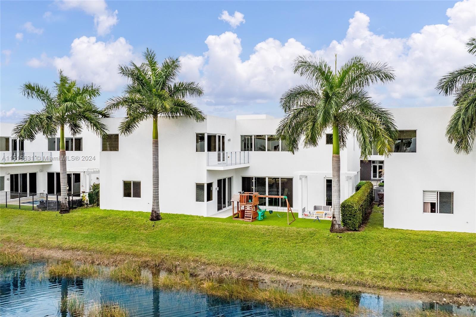 DORAL COMMONS RESIDENTIAL - Residential