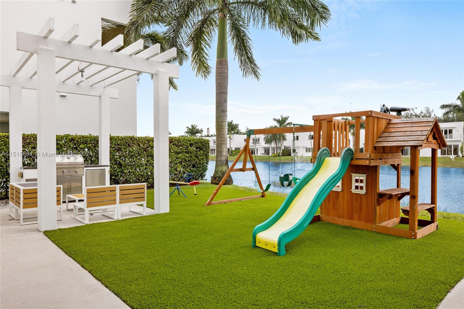 DORAL COMMONS RESIDENTIAL - Residential