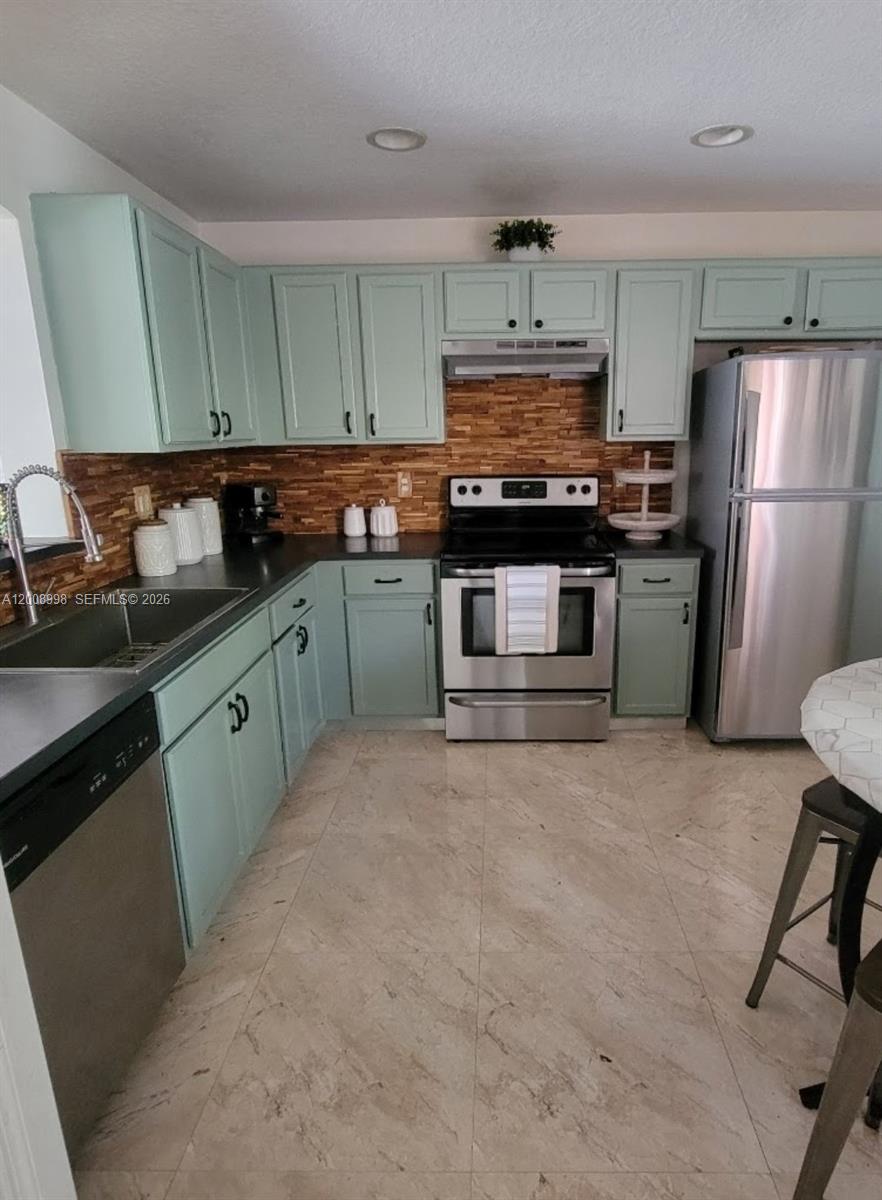 LAGO MAR 1ST ADDN - Residential