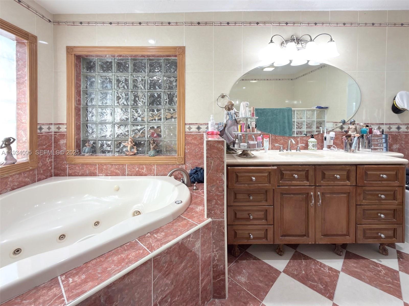 SOUTHERN ESTATES 13TH ADD - Residential