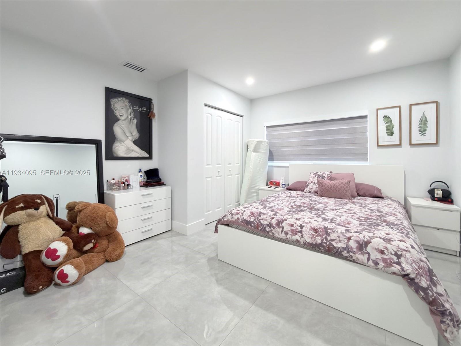 SOUTHERN ESTATES 13TH ADD - Residential