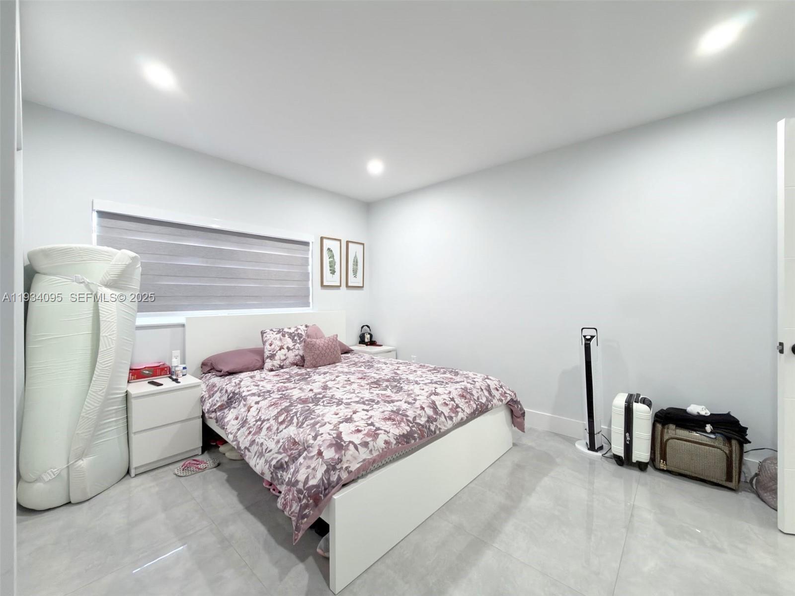 SOUTHERN ESTATES 13TH ADD - Residential